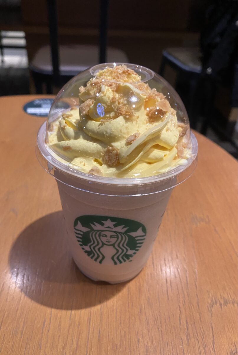 スタバのシュークリームフラペチーノ🧁