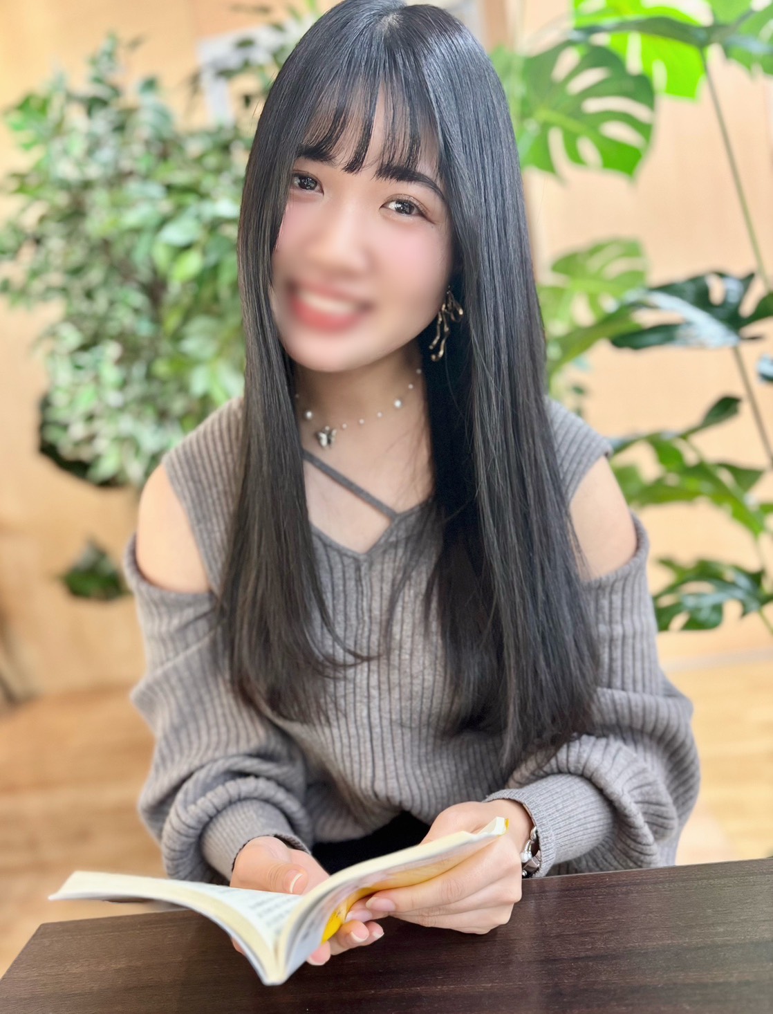 佐野ななみ